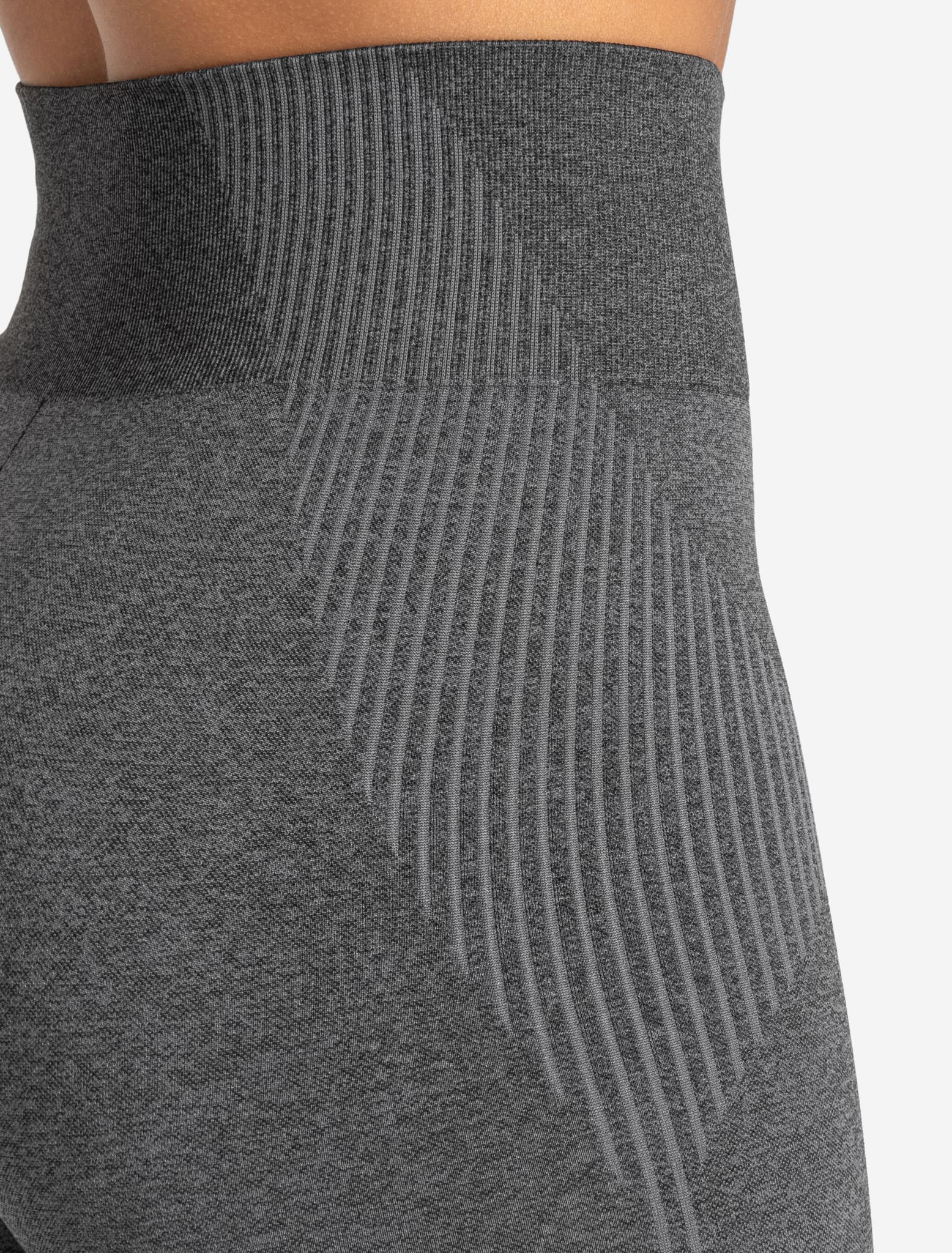 ADAPT 2.0 Seamless 7/8 Leggings - Charcoal - Image 5
