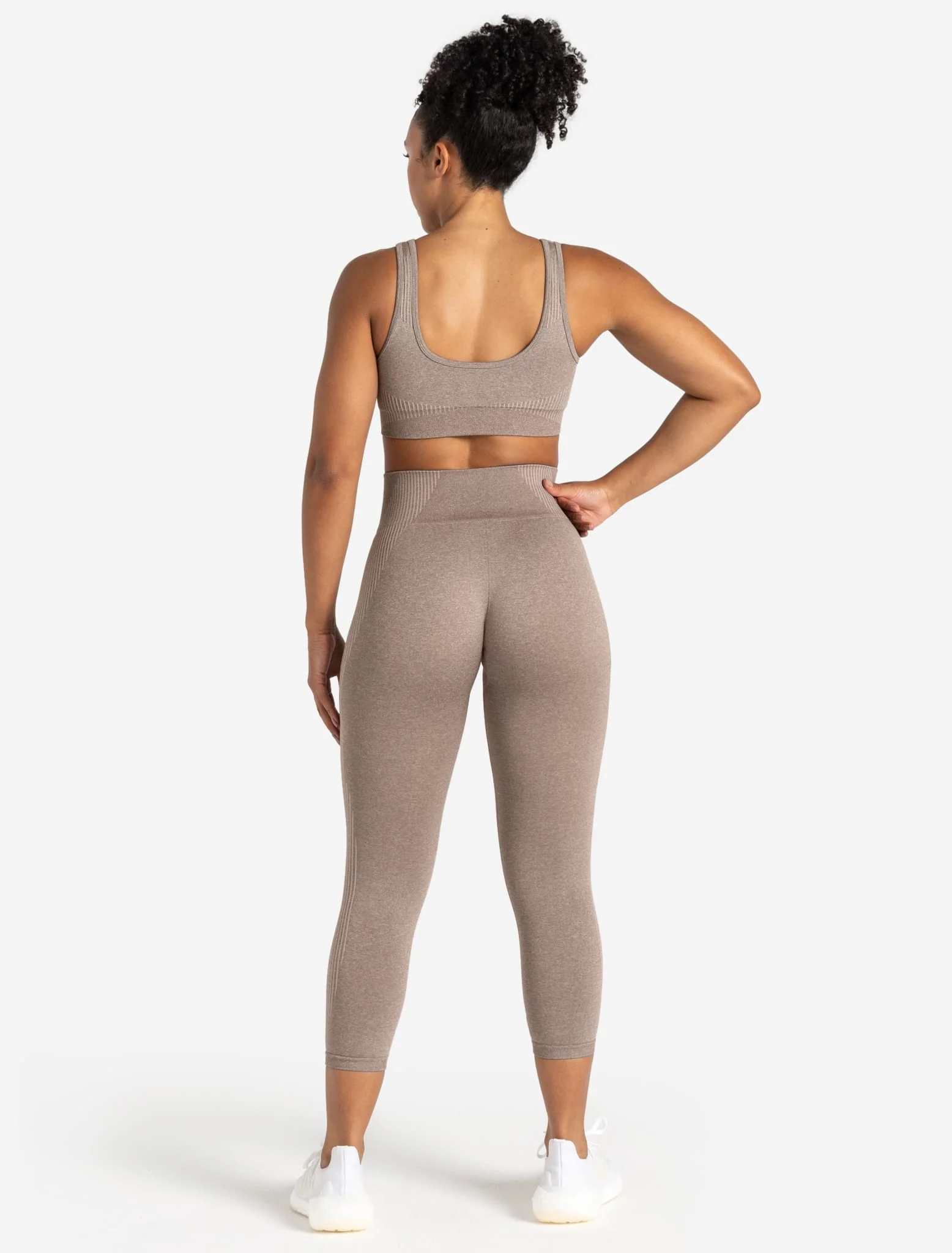 ADAPT 2.0 Seamless 7/8 Leggings - Fawn - Image 6