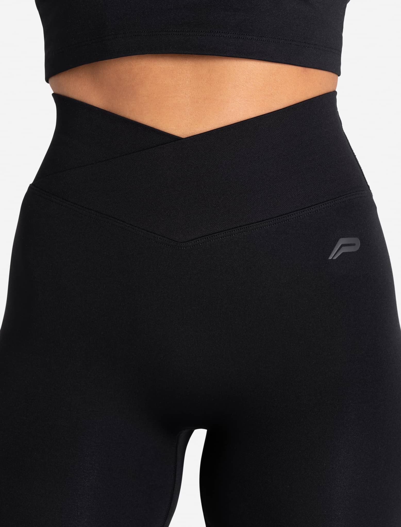 Sculpt Seamless Scrunch Shorts - Black - Image 5