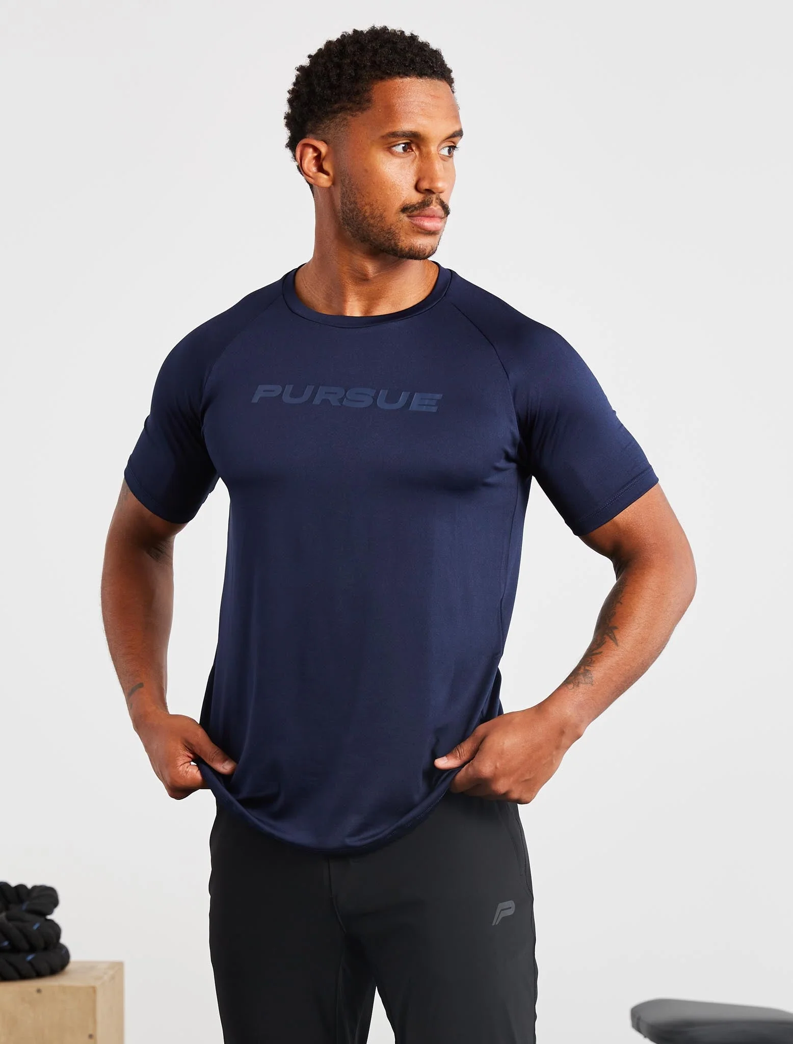 Statement T-Shirt - Navy - Image 4