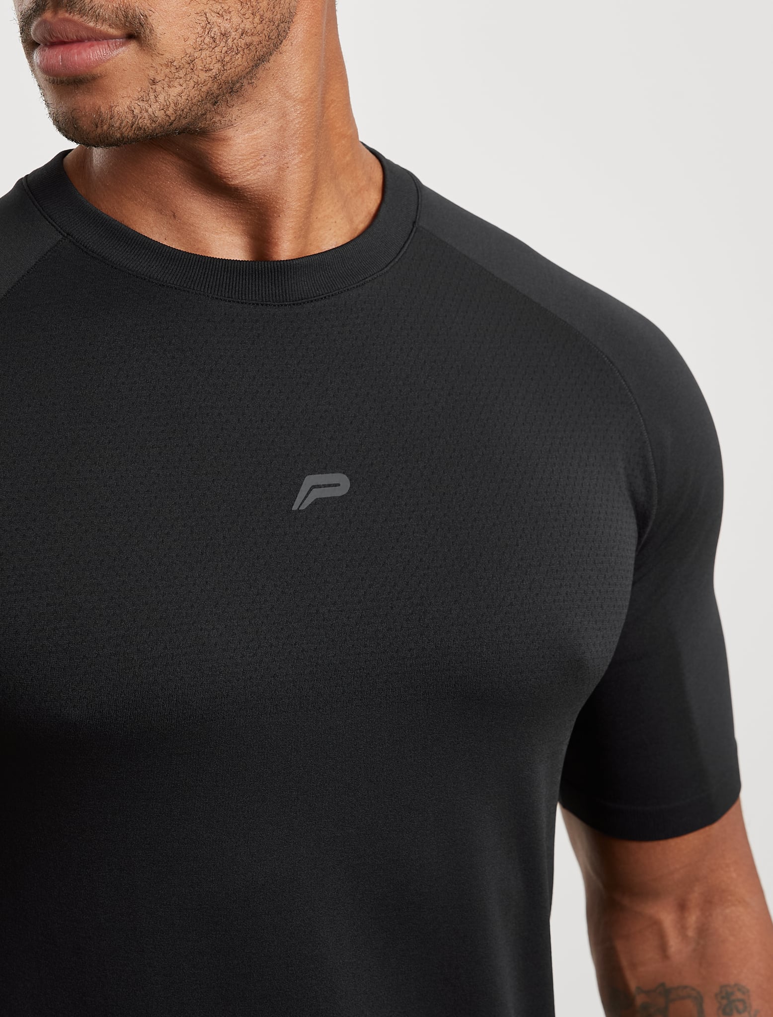 Training Seamless T-Shirt - Black - Image 3